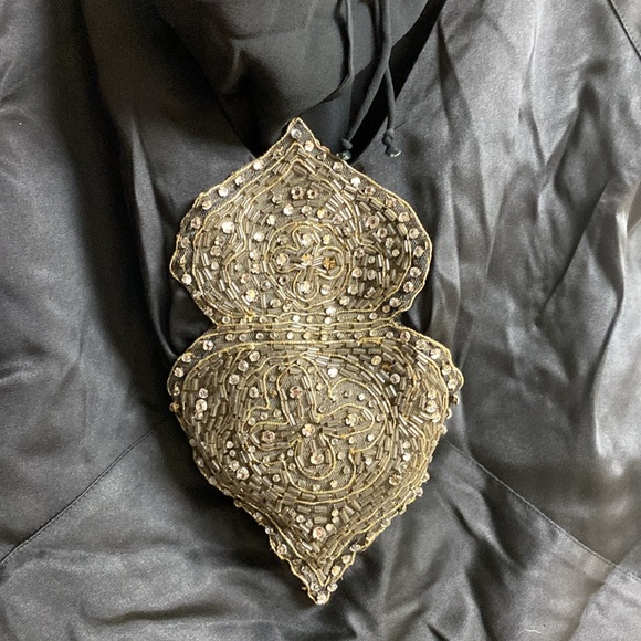 Nicole Miller Collection 💯 Silk Gorgeous Crystal Beading Top NeverUsed - Picture 2 of 16